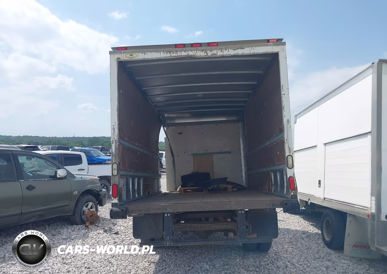 2011 Chevrolet Express Cutaway Work Van VIN:1GB3G3BG8B1115838 - 15