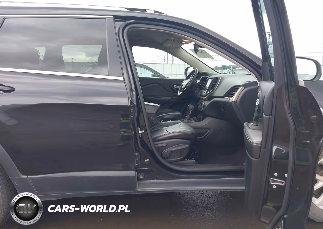 2014 Jeep Cherokee Latitude VIN:1C4PJMCB4EW201534 - 5