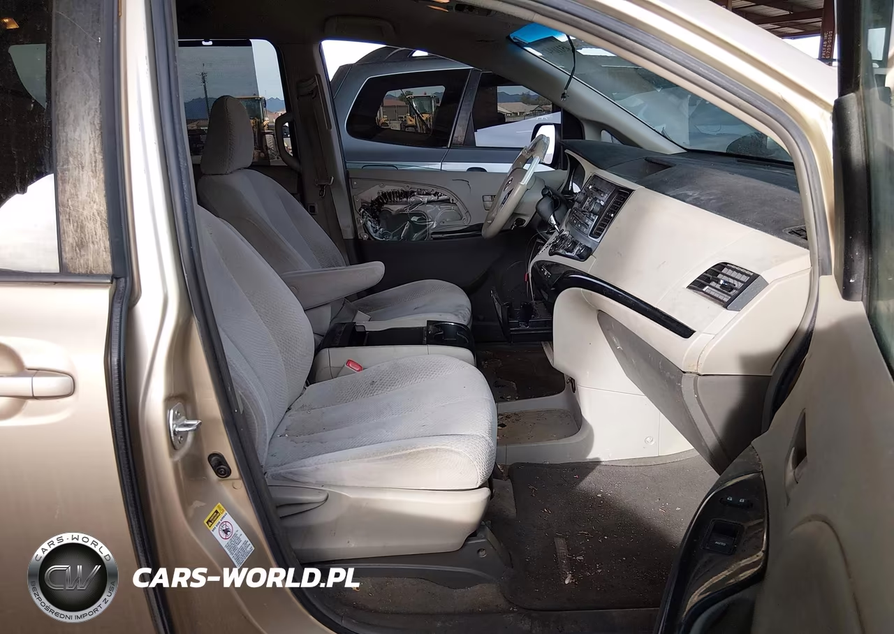 2011 Toyota Sienna Le V6 VIN:5TDKK3DC8BS169790 - 5