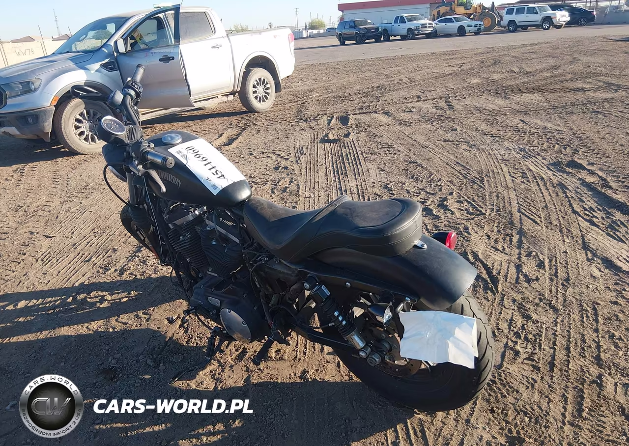 2014 Harley-Davidson Xl883 Iron 883 VIN:1HD4LE213EC408430 - 3