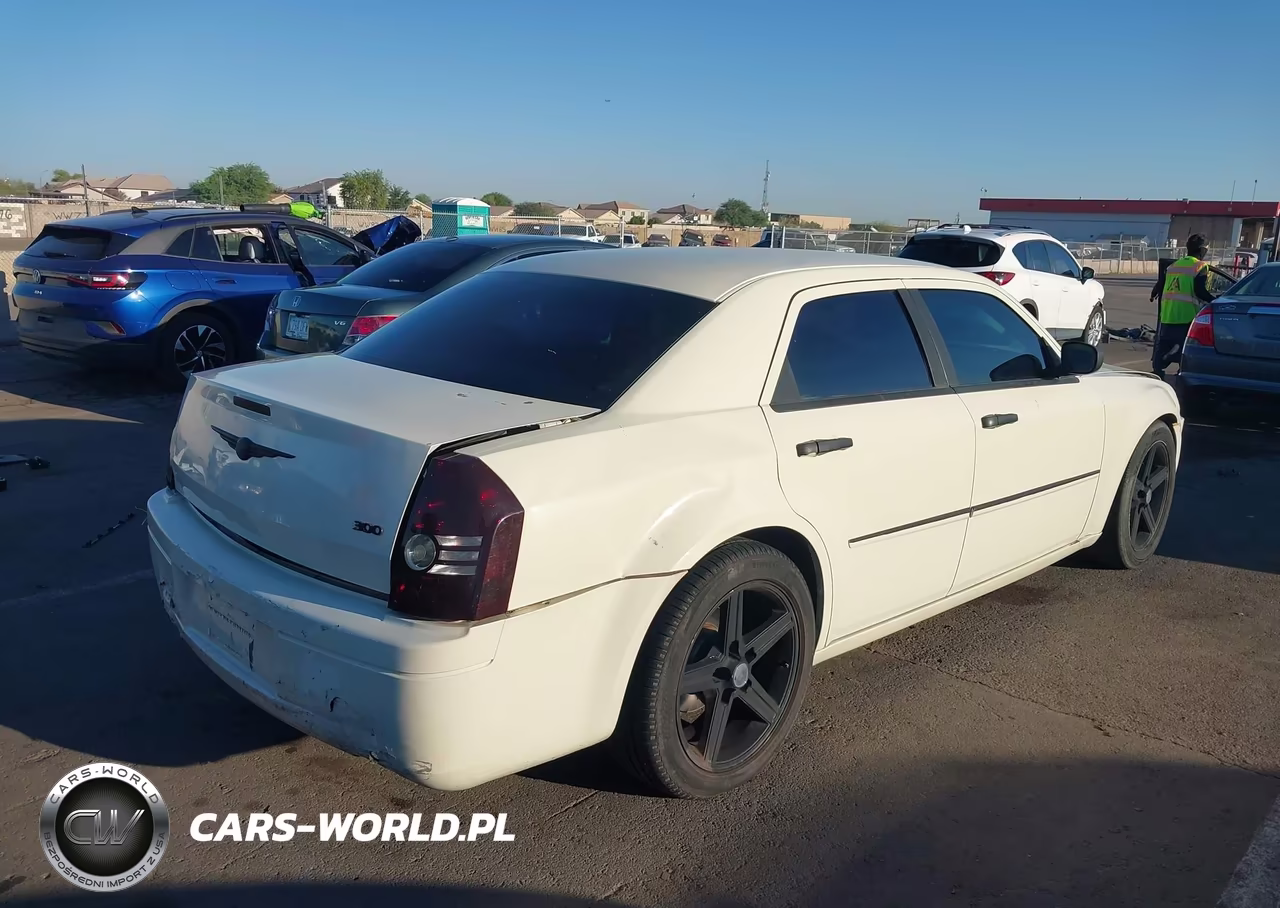 2009 Chrysler 300 Lx VIN:2C3KA43D09H528887 - 4