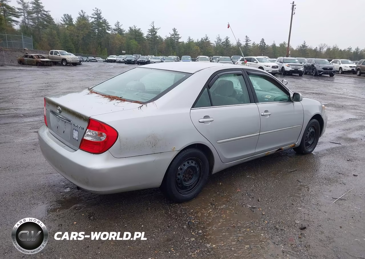 2004 Toyota Camry Le VIN:4T1BE32K44U327845 - 4