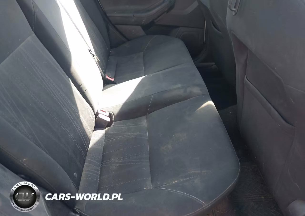 2015 Ford Focus Se VIN:1FADP3F20FL244090 - 8