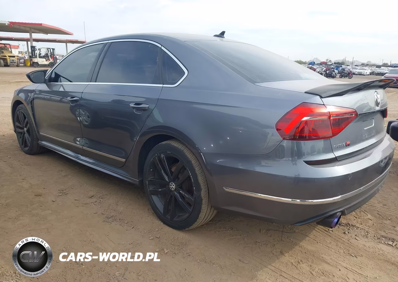 2017 Volkswagen Passat 1.8T R-Line VIN:1VWDT7A3XHC076844 - 3