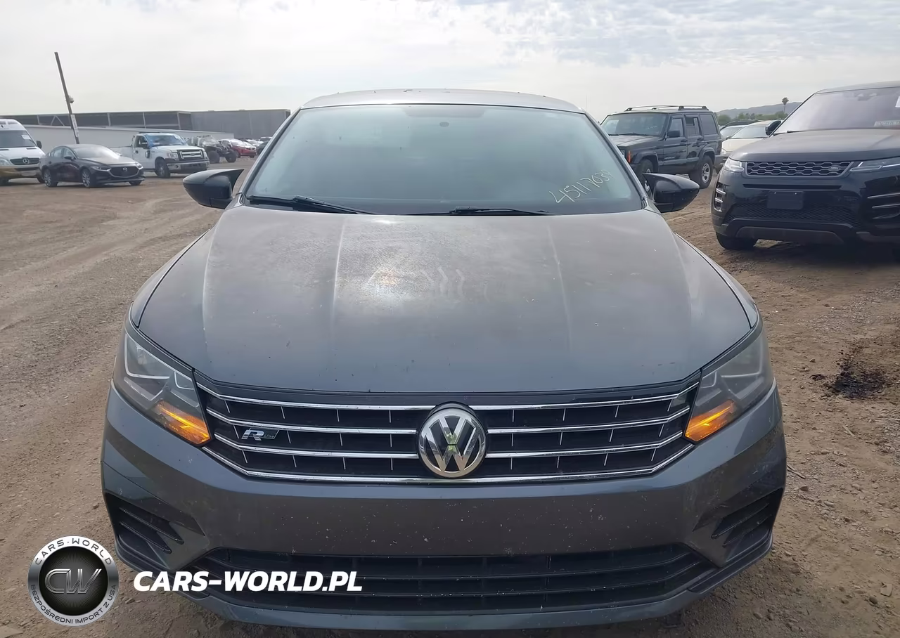 2017 Volkswagen Passat 1.8T R-Line VIN:1VWDT7A3XHC076844 - 6