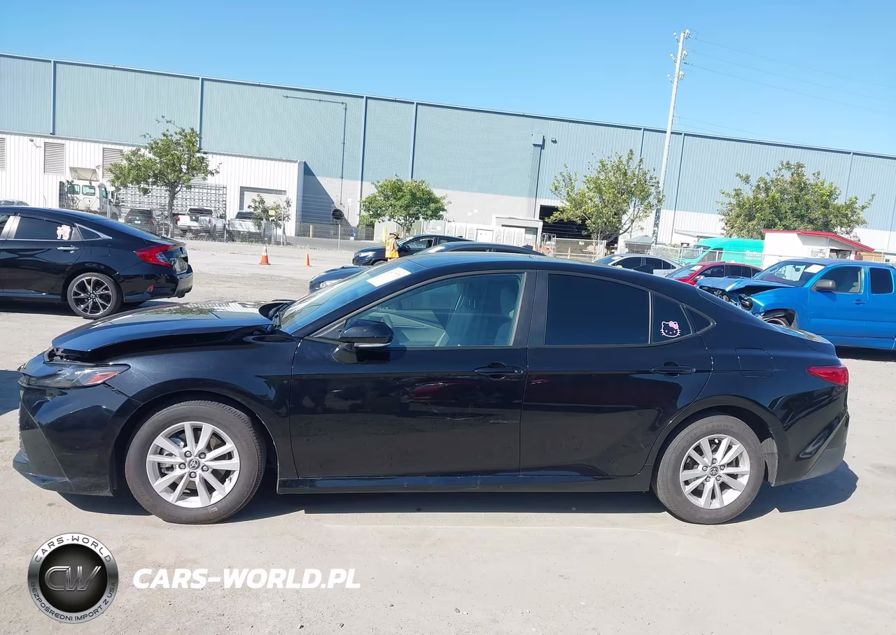 2025 Toyota Camry Le VIN:4T1DAACK7SU080647 - 14