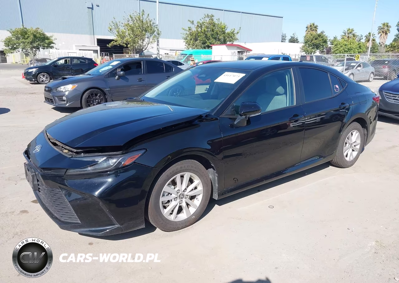 2025 Toyota Camry Le VIN:4T1DAACK7SU080647 - 2