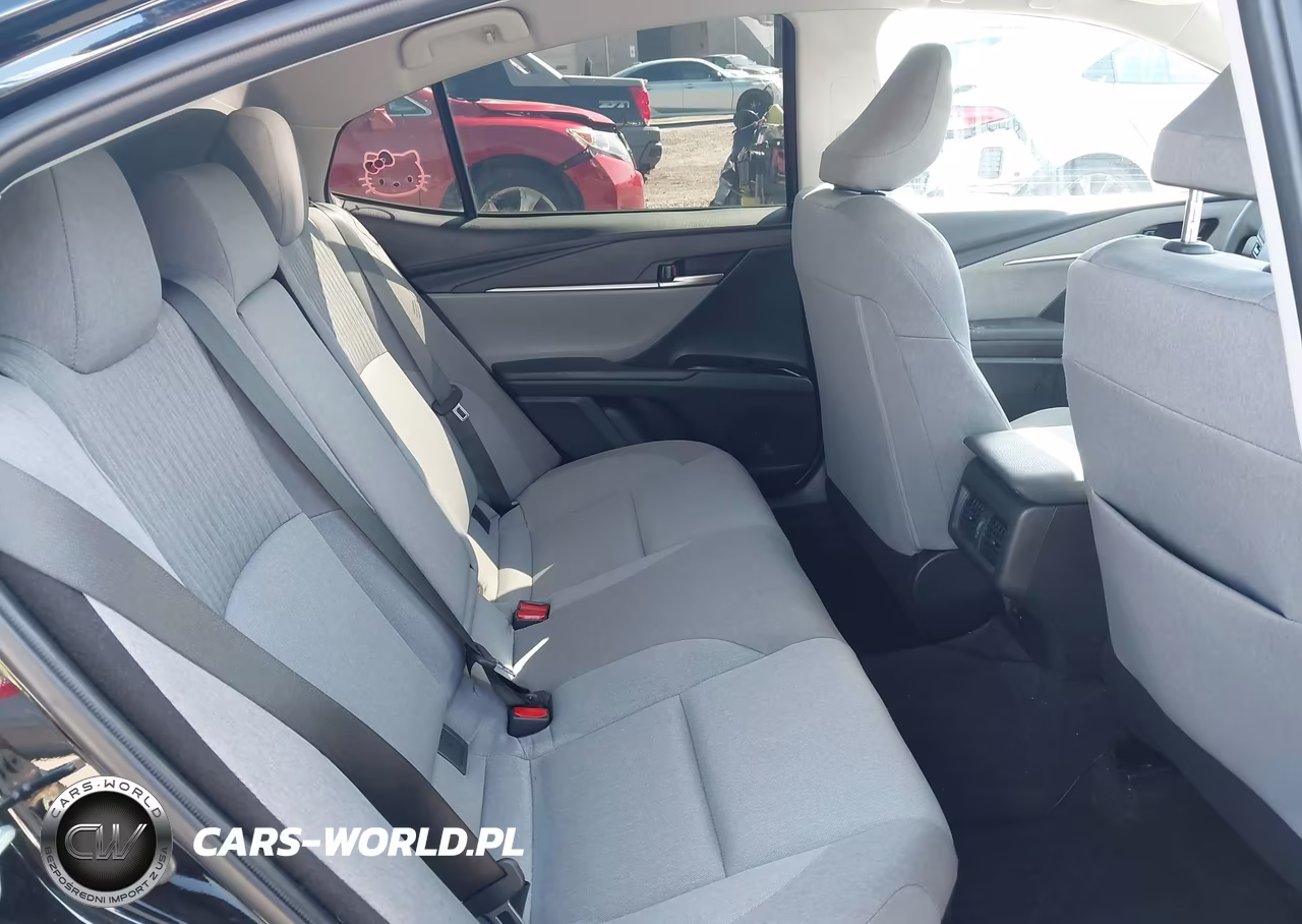 2025 Toyota Camry Le VIN:4T1DAACK7SU080647 - 8