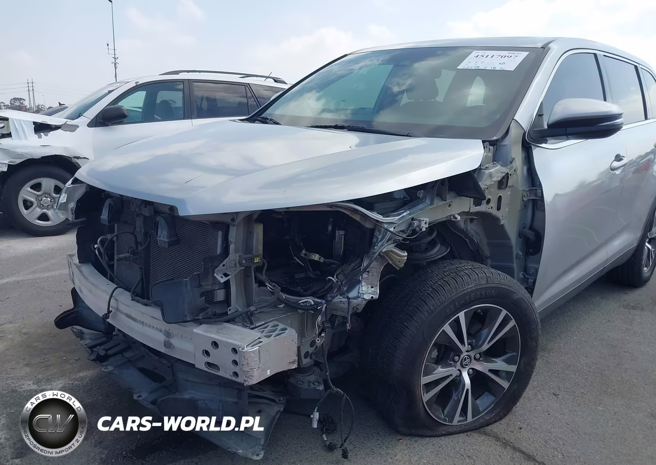 2019 Toyota Highlander Le VIN:5TDZARFH3KS053376 - 6