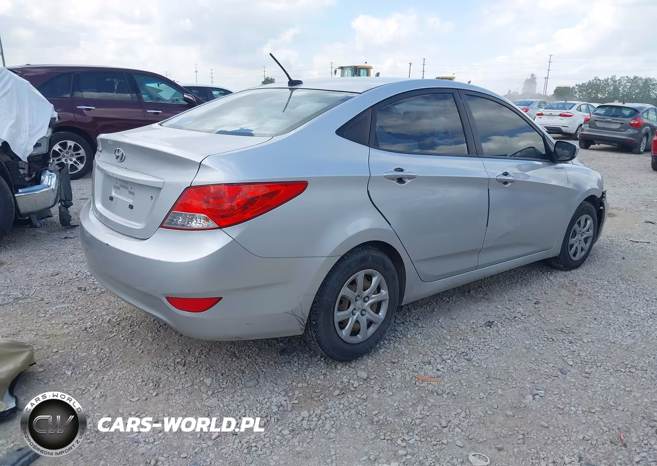 2014 Hyundai Accent Gls VIN:KMHCT4AE4EU607732 - 4