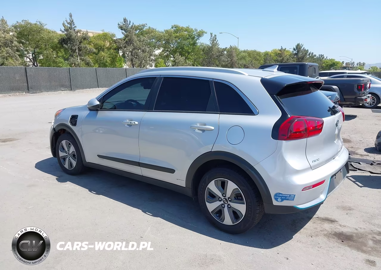 2019 Kia Niro Plug-In Hybrid Lx VIN:KNDCM3LD0K5337629 - 3