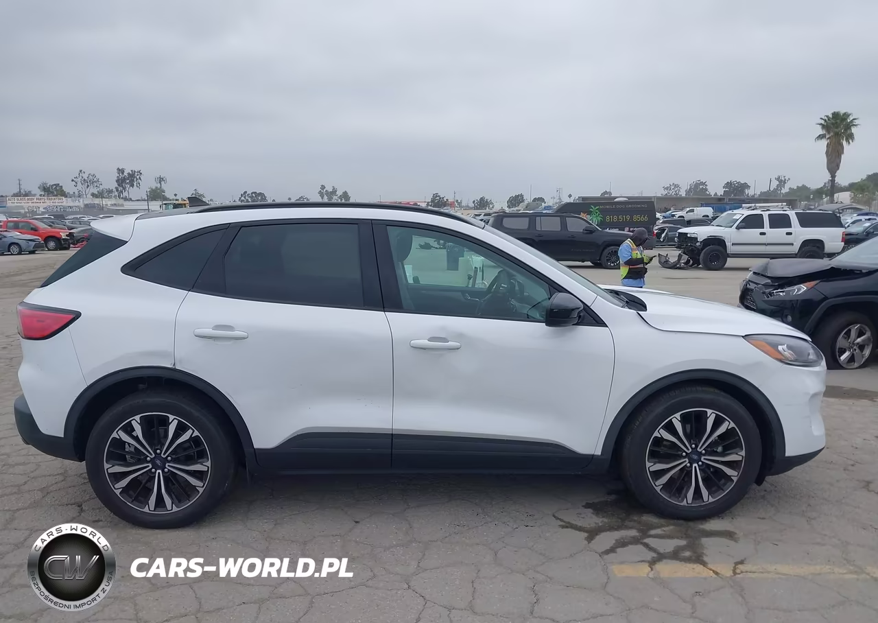 2021 Ford Escape Se Hybrid VIN:1FMCU0BZ7MUA25551 - 14