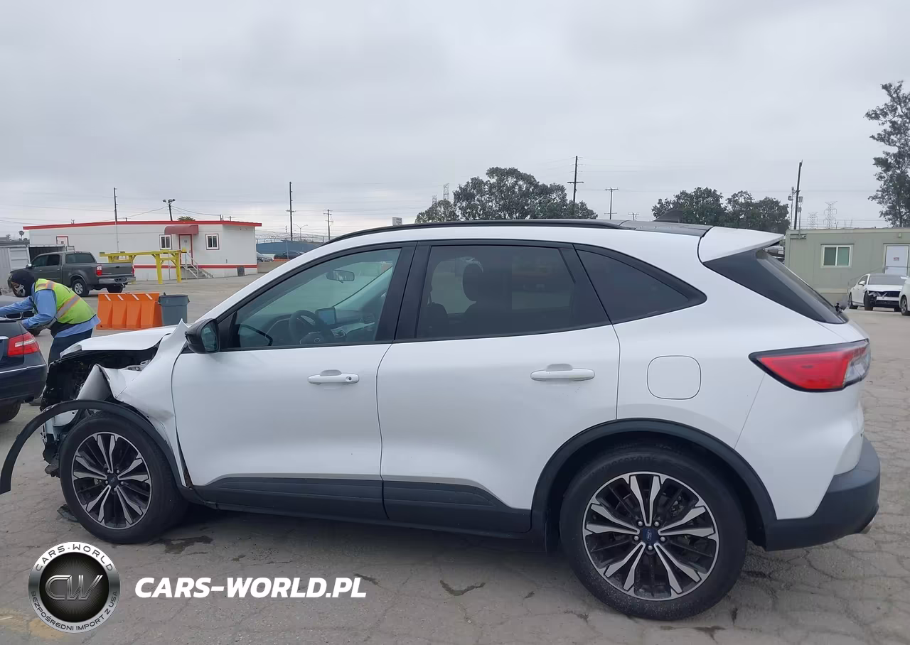 2021 Ford Escape Se Hybrid VIN:1FMCU0BZ7MUA25551 - 15