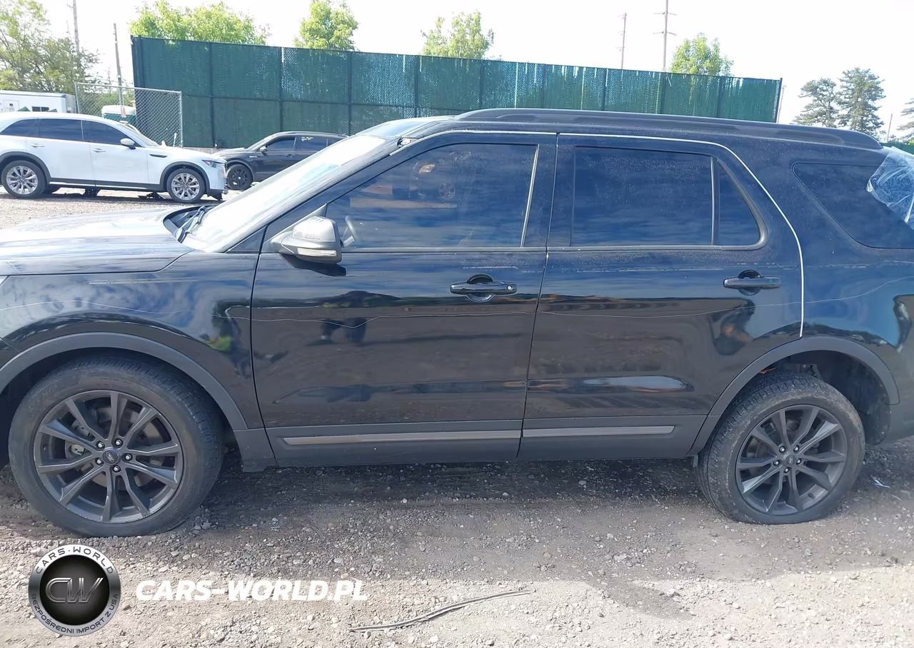 2018 Ford Explorer Xlt VIN:1FM5K8DH8JGB37383 - 14