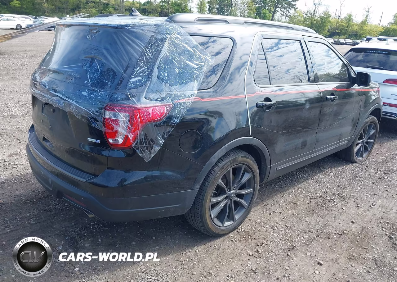 2018 Ford Explorer Xlt VIN:1FM5K8DH8JGB37383 - 4