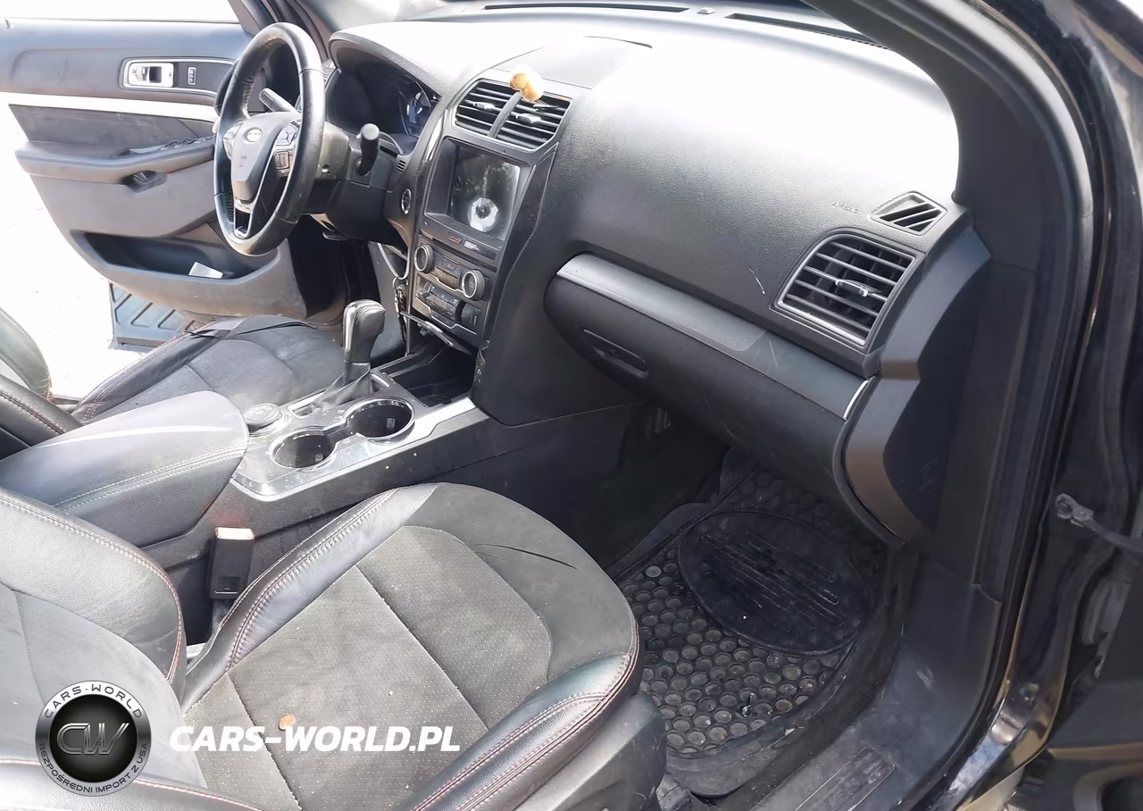 2018 Ford Explorer Xlt VIN:1FM5K8DH8JGB37383 - 5