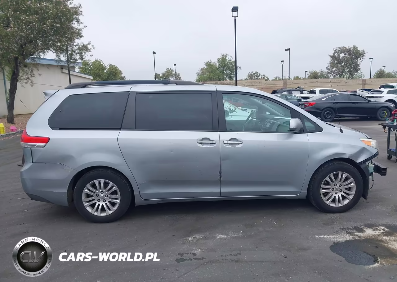 2014 Toyota Sienna Xle V6 8 Passenger VIN:5TDYK3DC8ES516887 - 14
