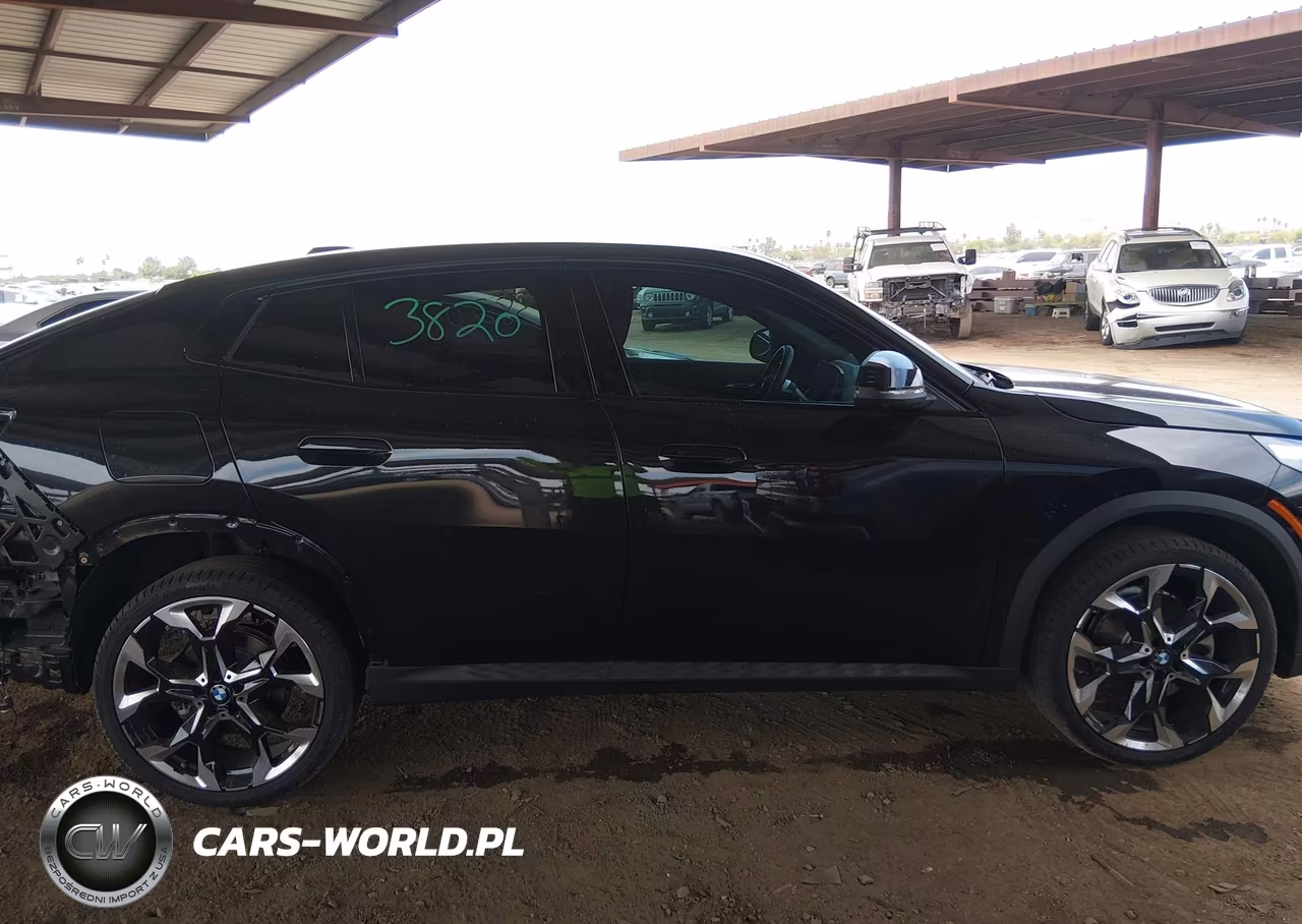 2026 BMW X2 xDrive28I VIN:WBX63GM08T5508926 - 14