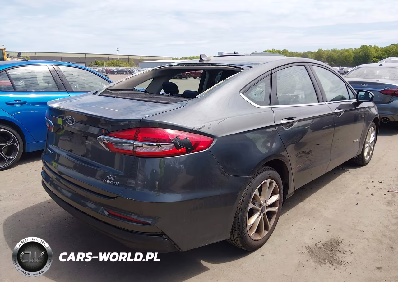 2019 Ford Fusion Hybrid Se VIN:3FA6P0LU5KR165667 - 4