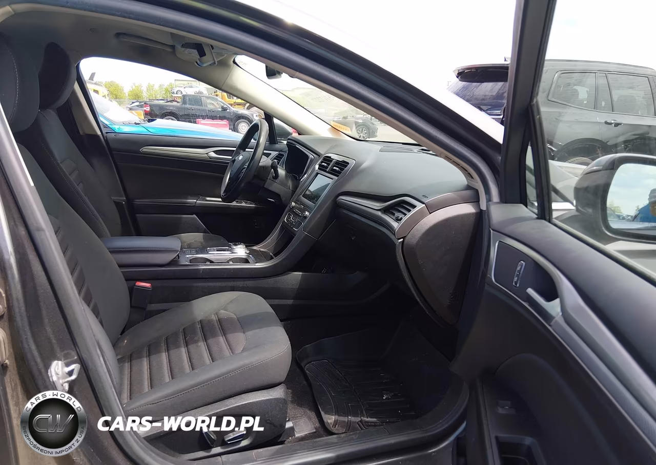 2019 Ford Fusion Hybrid Se VIN:3FA6P0LU5KR165667 - 5