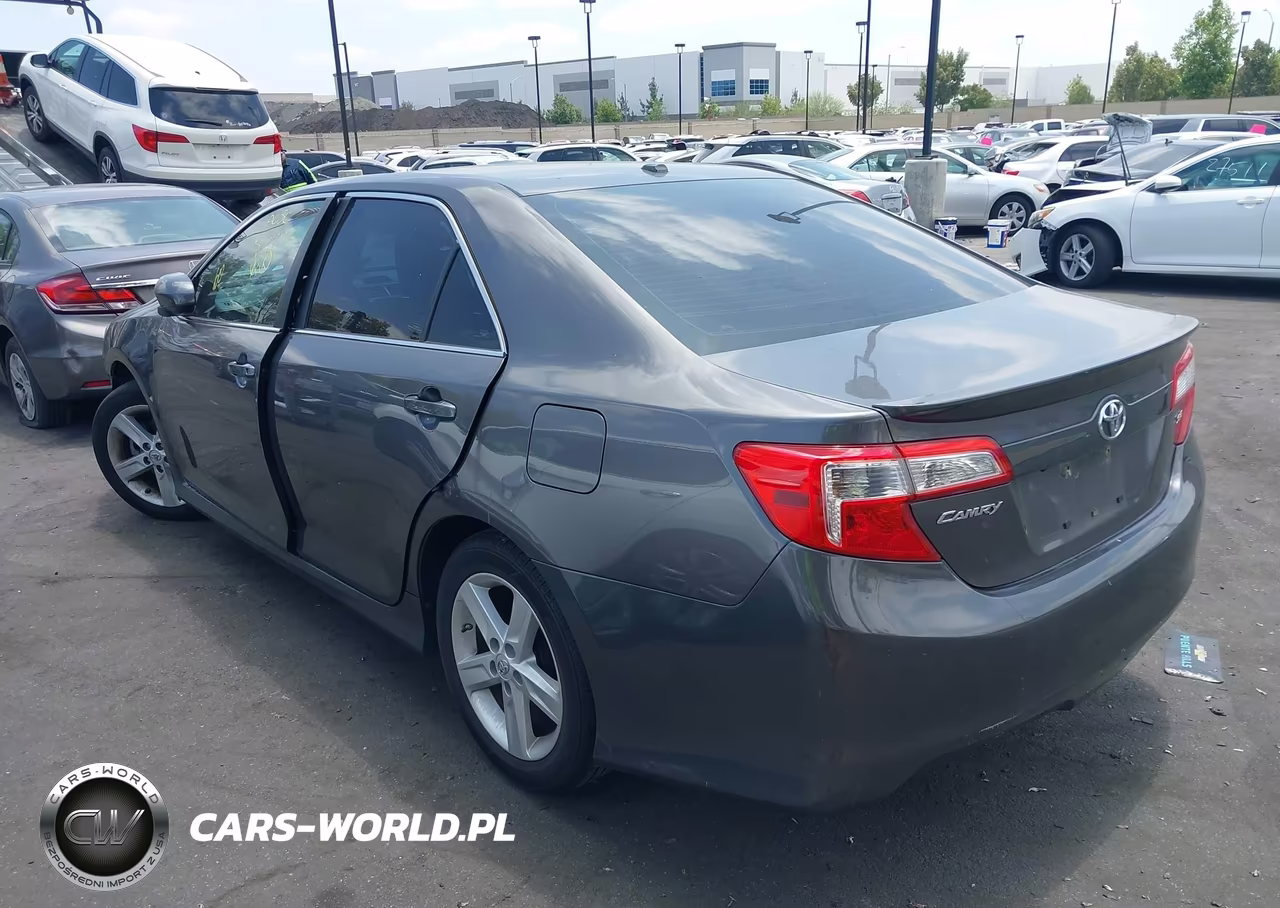 2013 Toyota Camry Se VIN:4T1BF1FK4DU711135 - 3