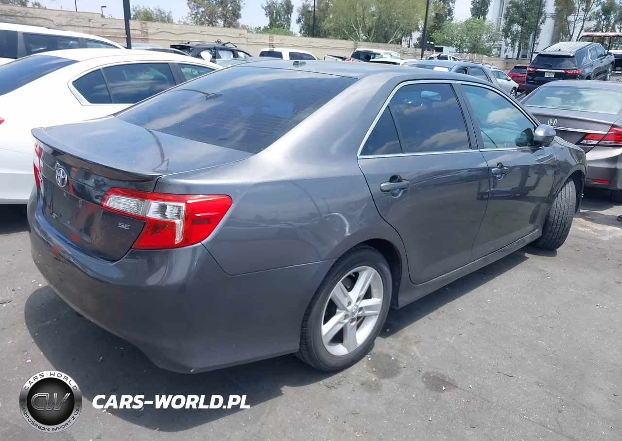 2013 Toyota Camry Se VIN:4T1BF1FK4DU711135 - 4