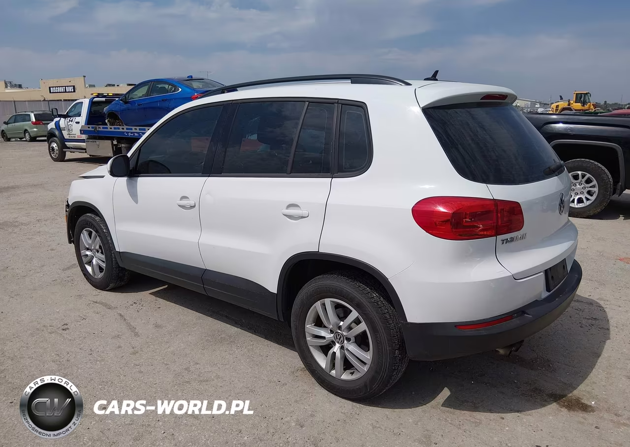 2016 Volkswagen Tiguan S VIN:WVGBV7AX2GW583494 - 3