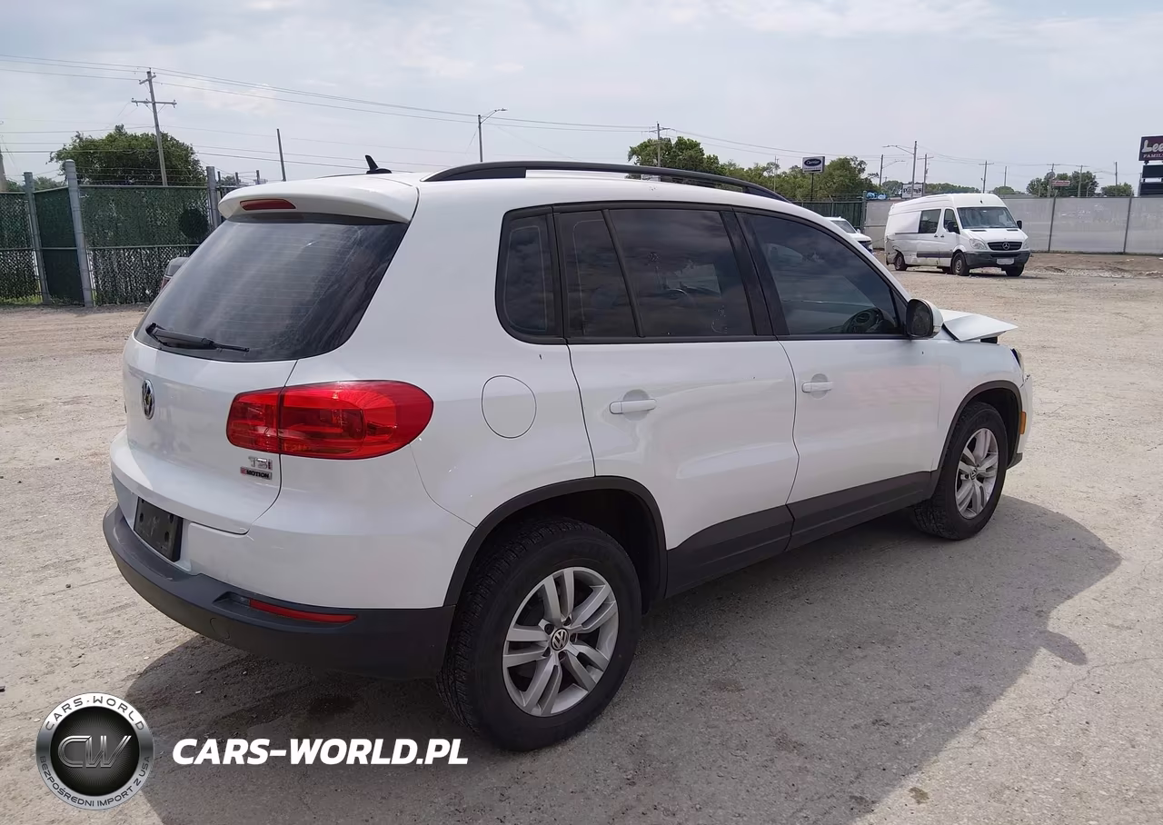 2016 Volkswagen Tiguan S VIN:WVGBV7AX2GW583494 - 4