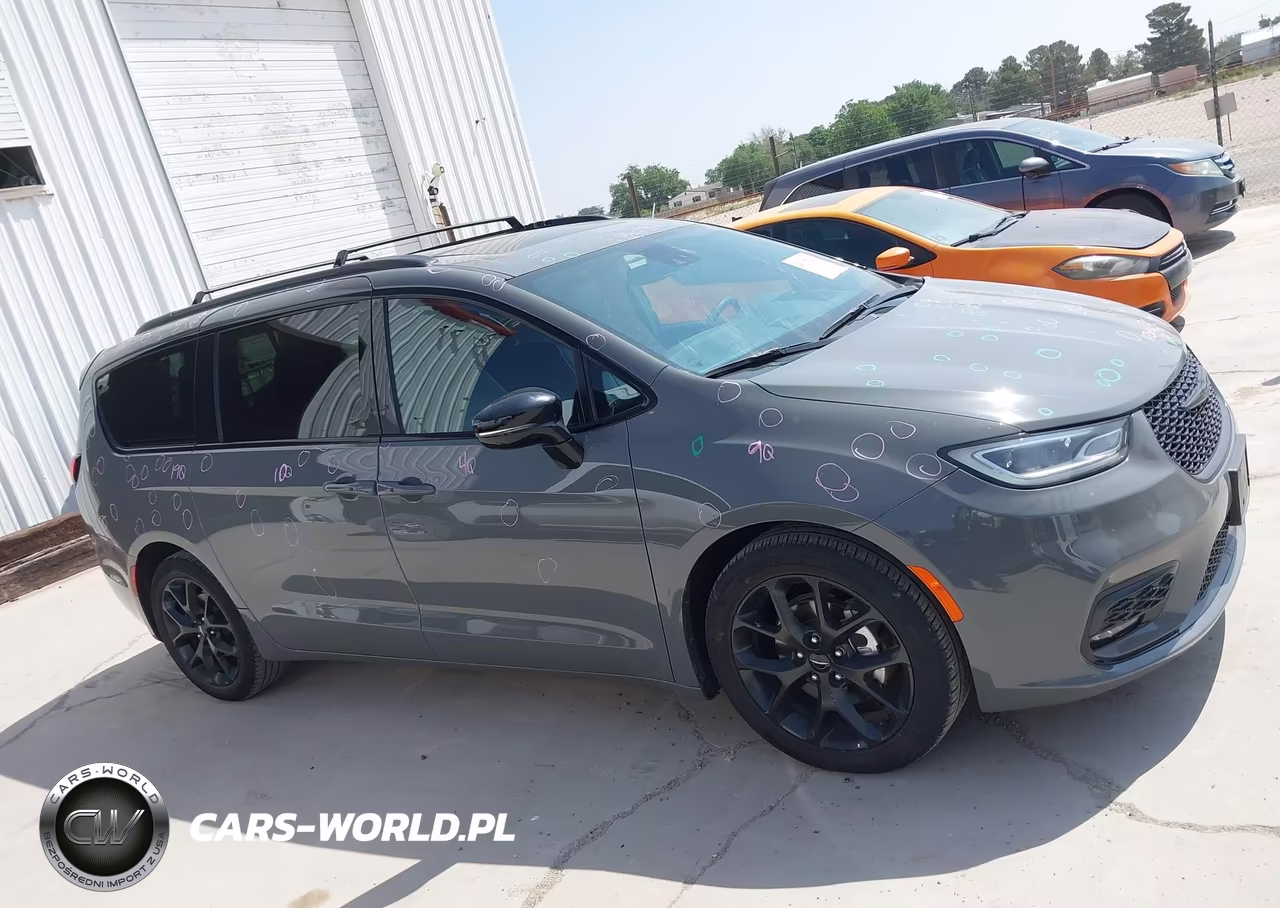 2025 Chrysler Pacifica Limited VIN:2C4RC1GG1SR513001 - 13