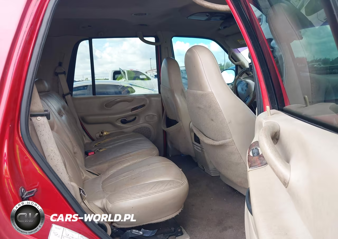 2000 Ford Expedition Eddie Bauer VIN:1FMRU1762YLA33535 - 8