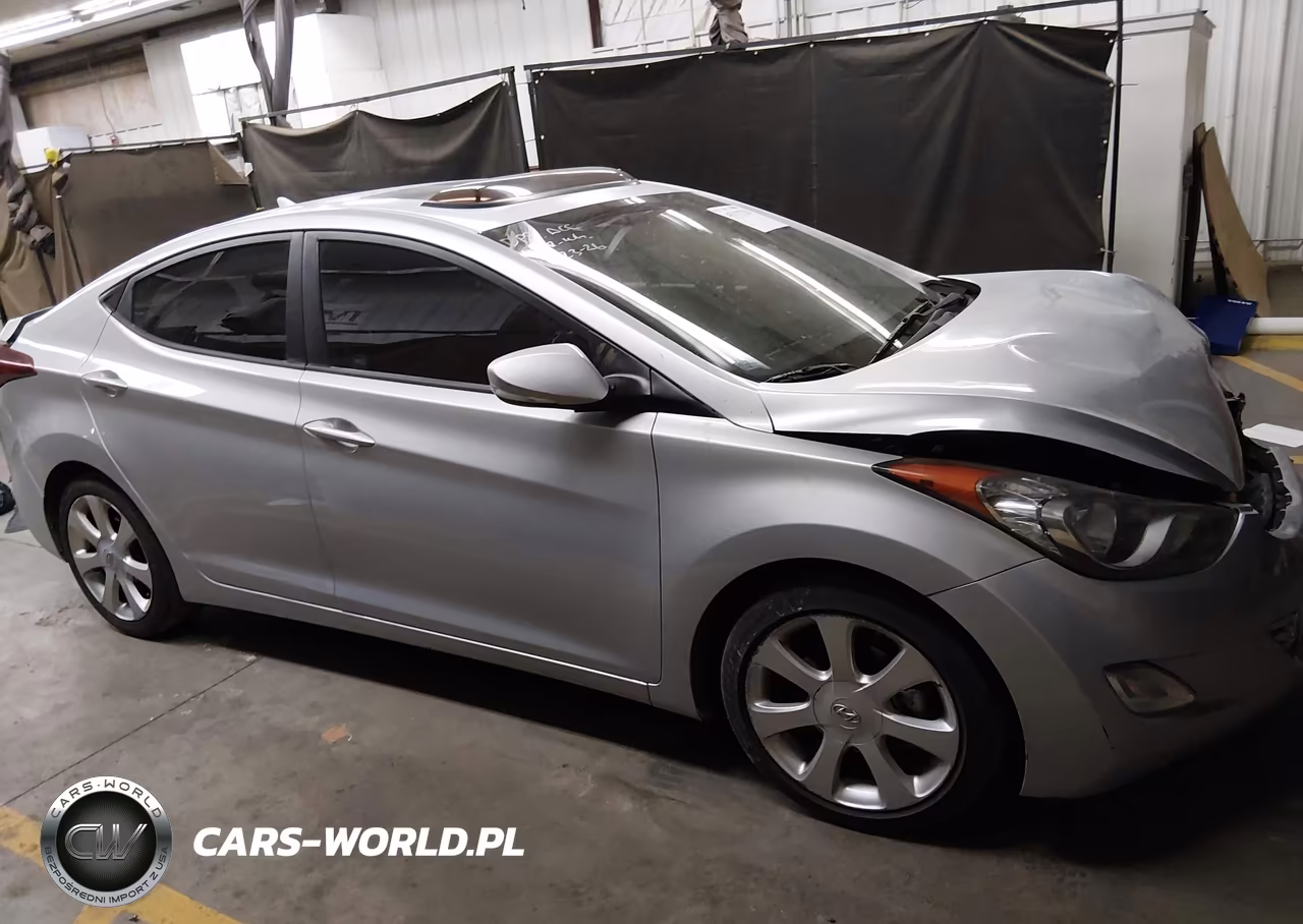 2013 Hyundai Elantra Limited VIN:5NPDH4AE7DH256155 - 13