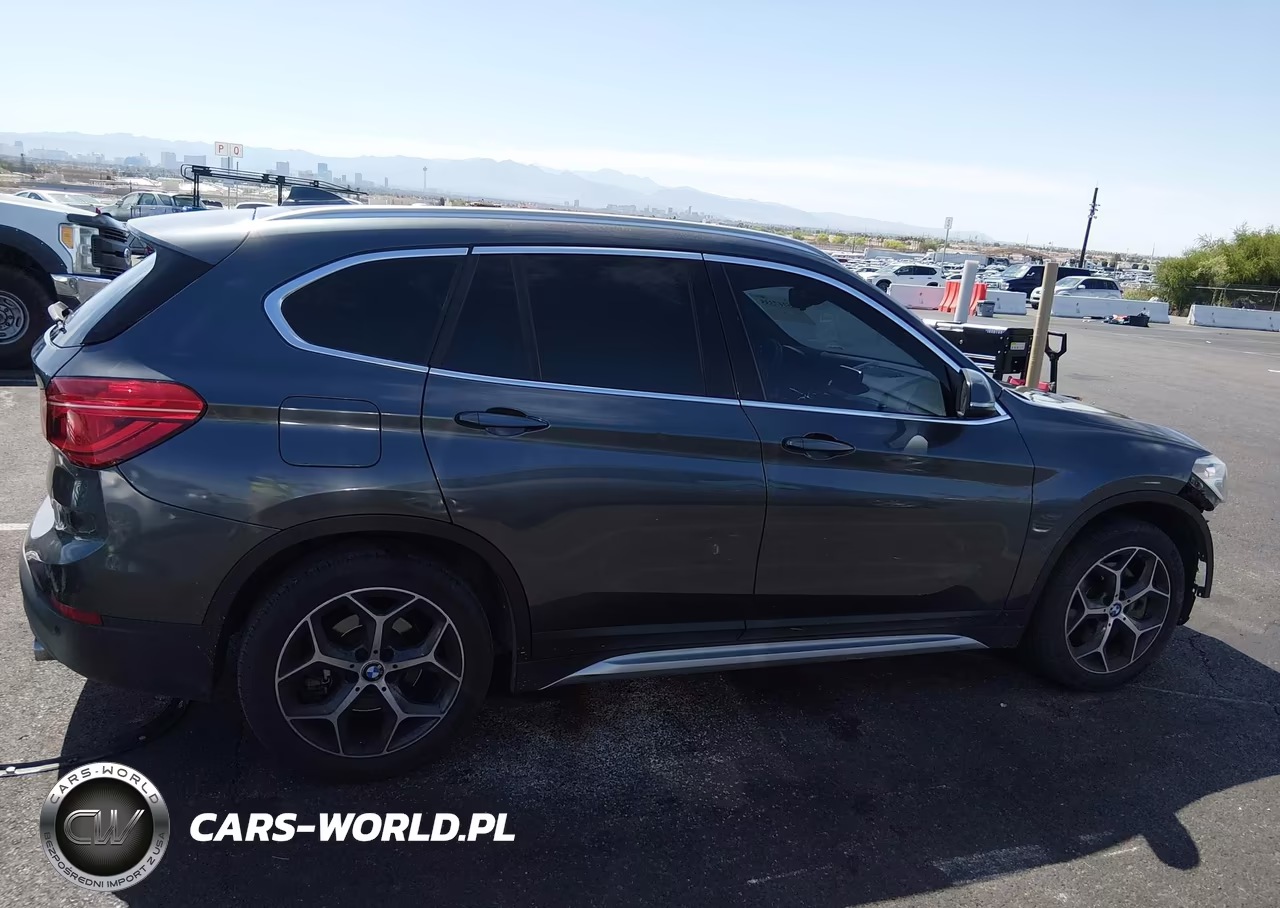 2018 BMW X1 xDrive28I VIN:WBXHT3C35J3H33670 - 14