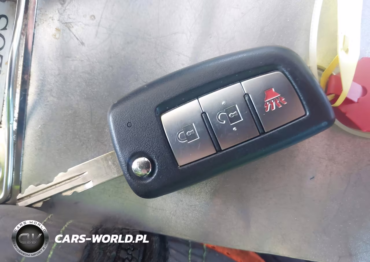 2018 Nissan Rogue S VIN:5N1AT2MT9JC753212 - 11