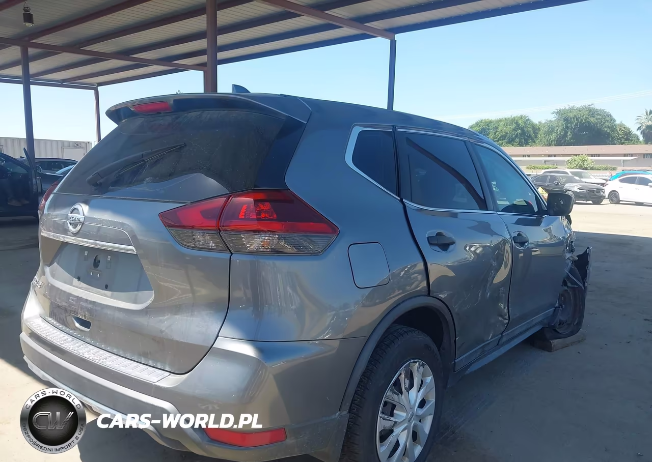 2018 Nissan Rogue S VIN:5N1AT2MT9JC753212 - 4