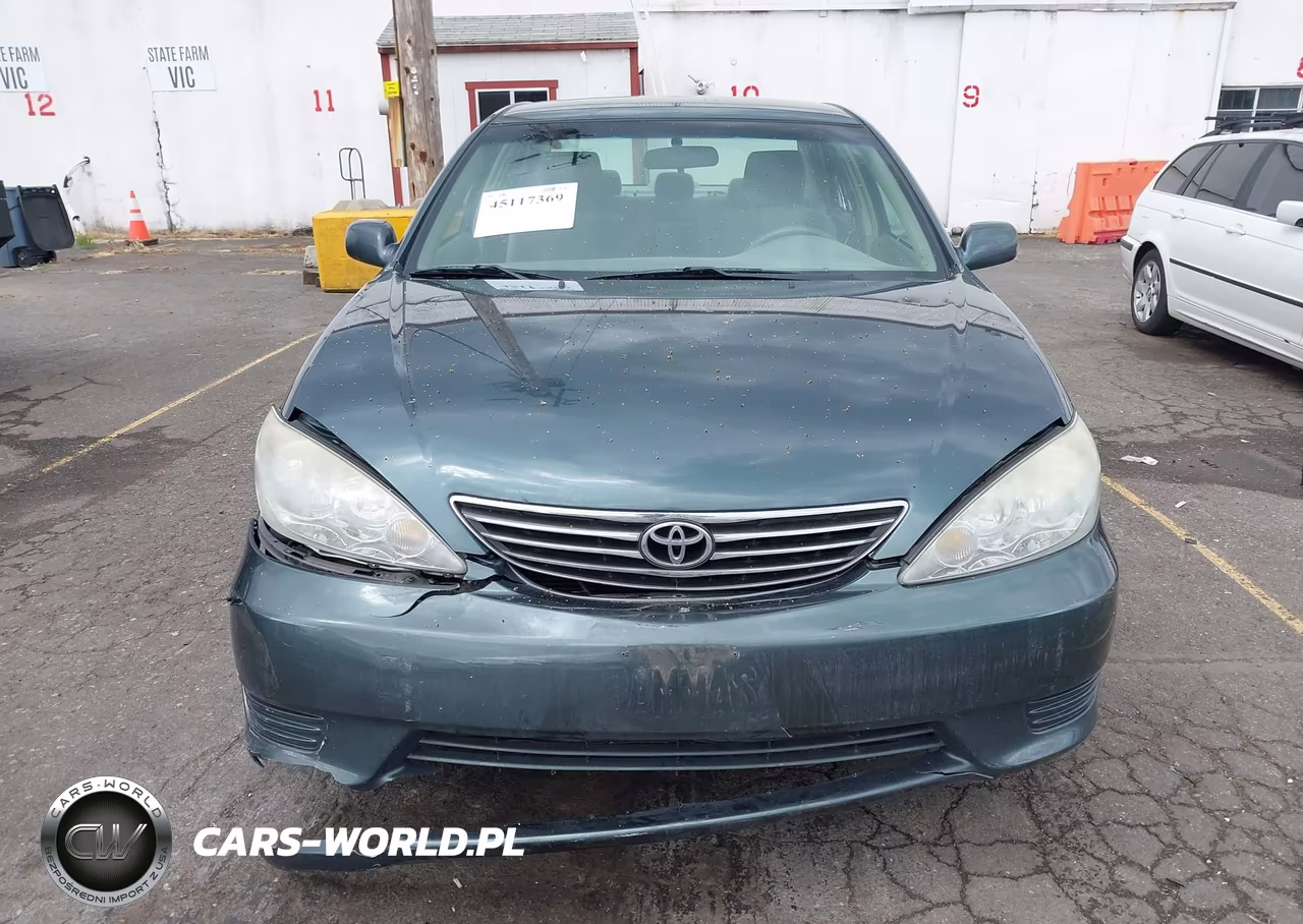 2005 Toyota Camry Le VIN:4T1BE32K35U058173 - 12