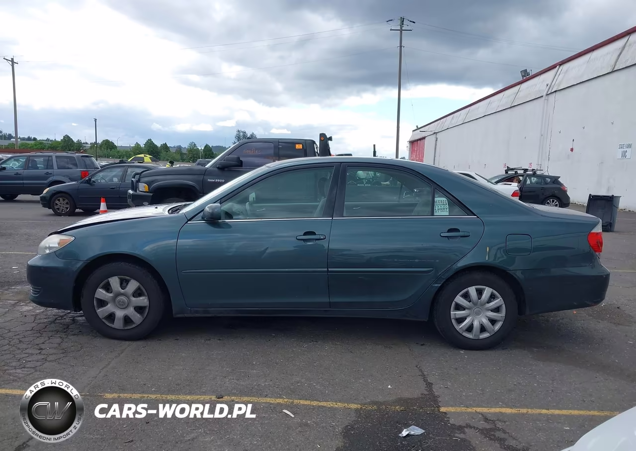 2005 Toyota Camry Le VIN:4T1BE32K35U058173 - 14