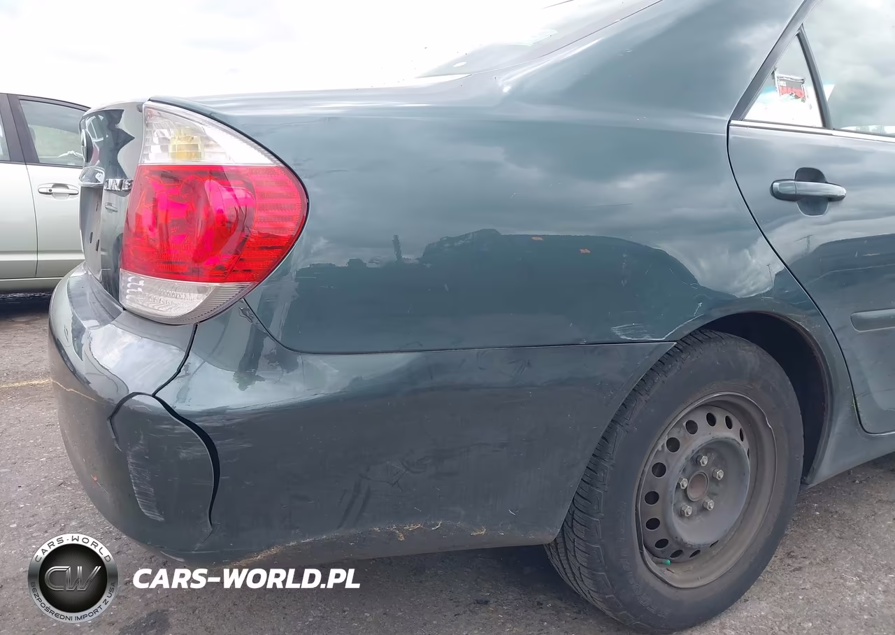 2005 Toyota Camry Le VIN:4T1BE32K35U058173 - 17