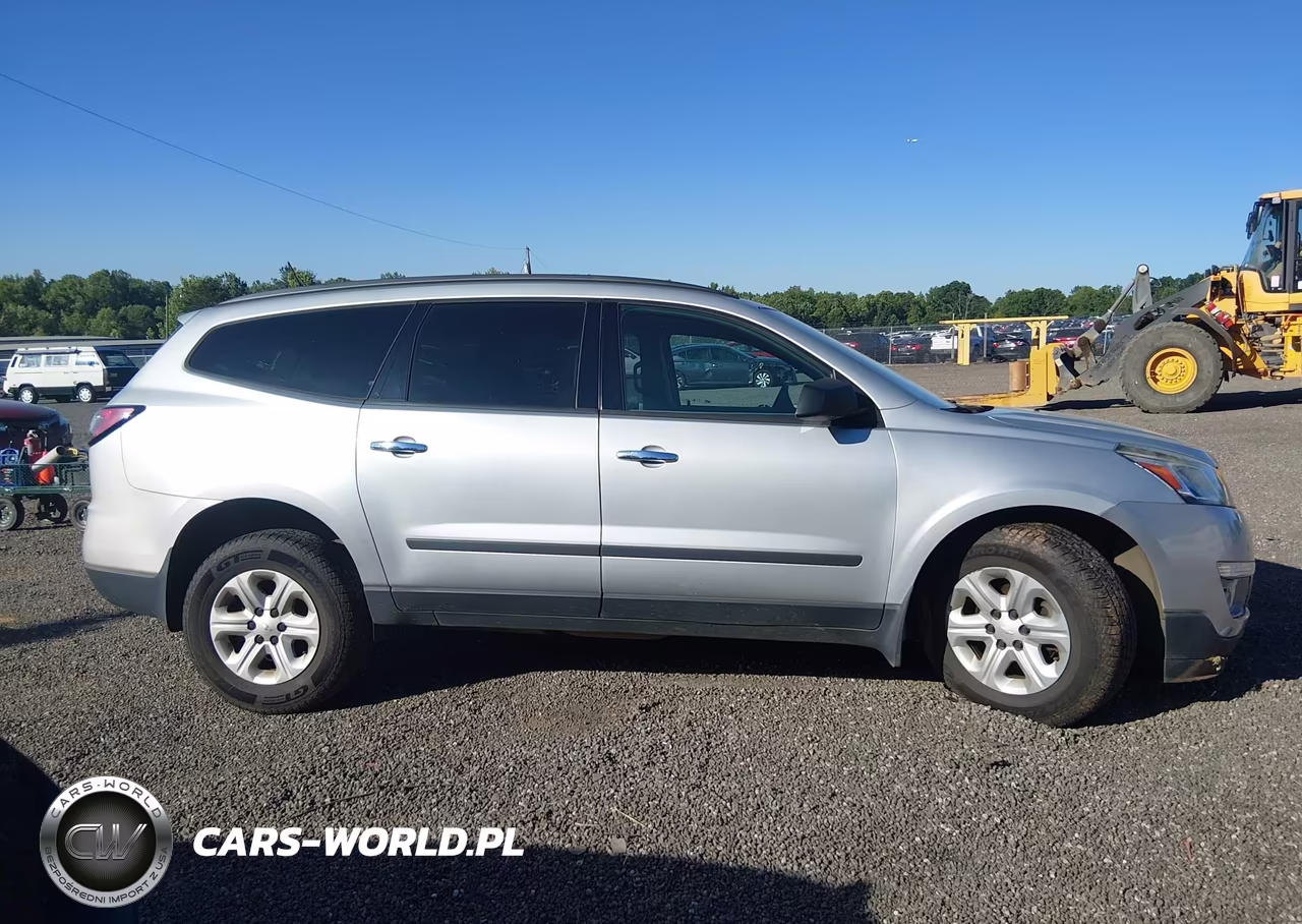 2017 Chevrolet Traverse Ls VIN:1GNKRFKDXHJ226142 - 14