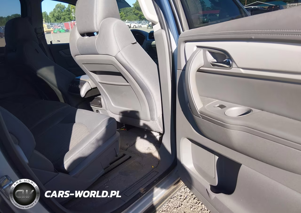 2017 Chevrolet Traverse Ls VIN:1GNKRFKDXHJ226142 - 8