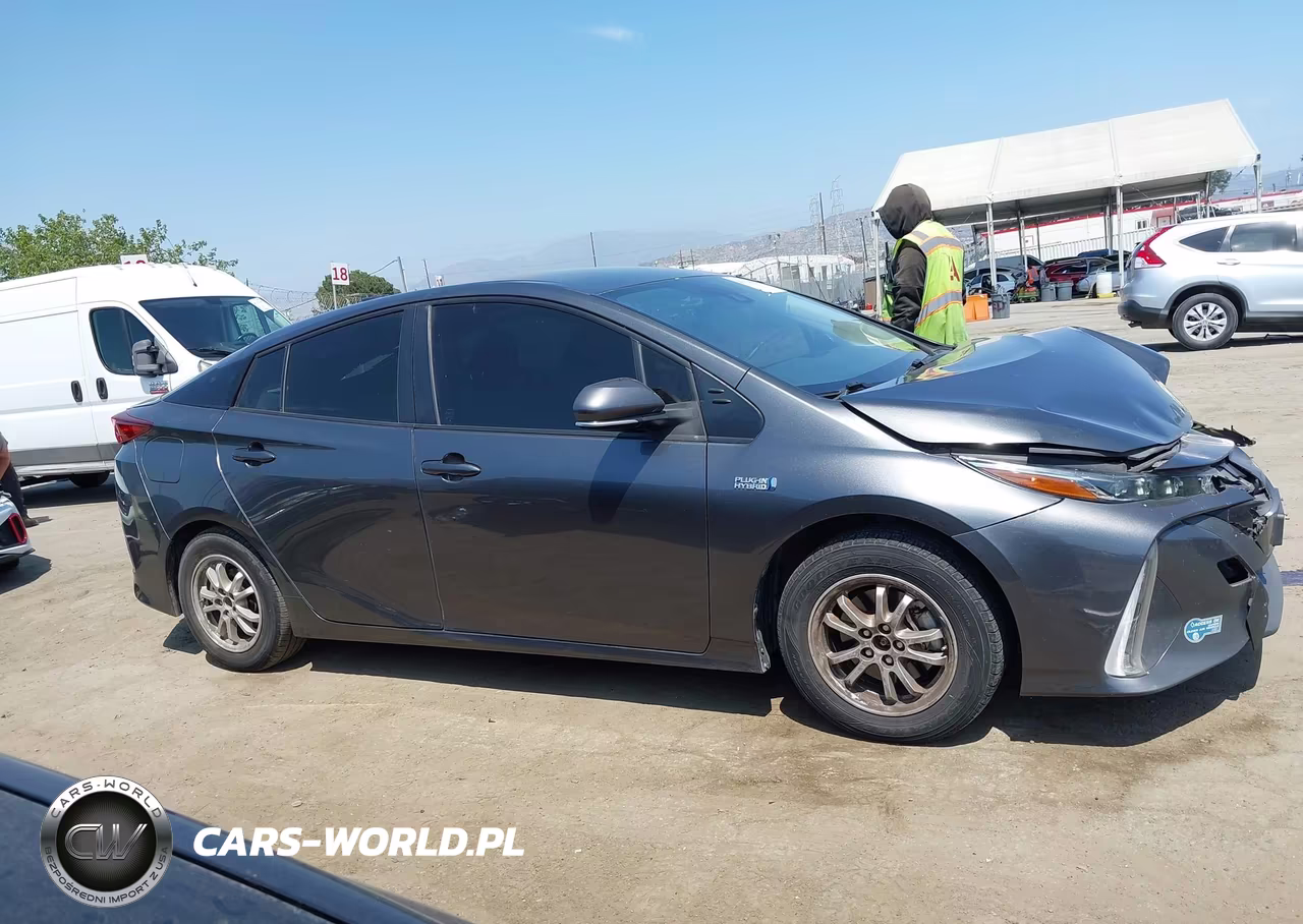 2021 Toyota Prius Prime Xle VIN:JTDKAMFP2M3171483 - 13