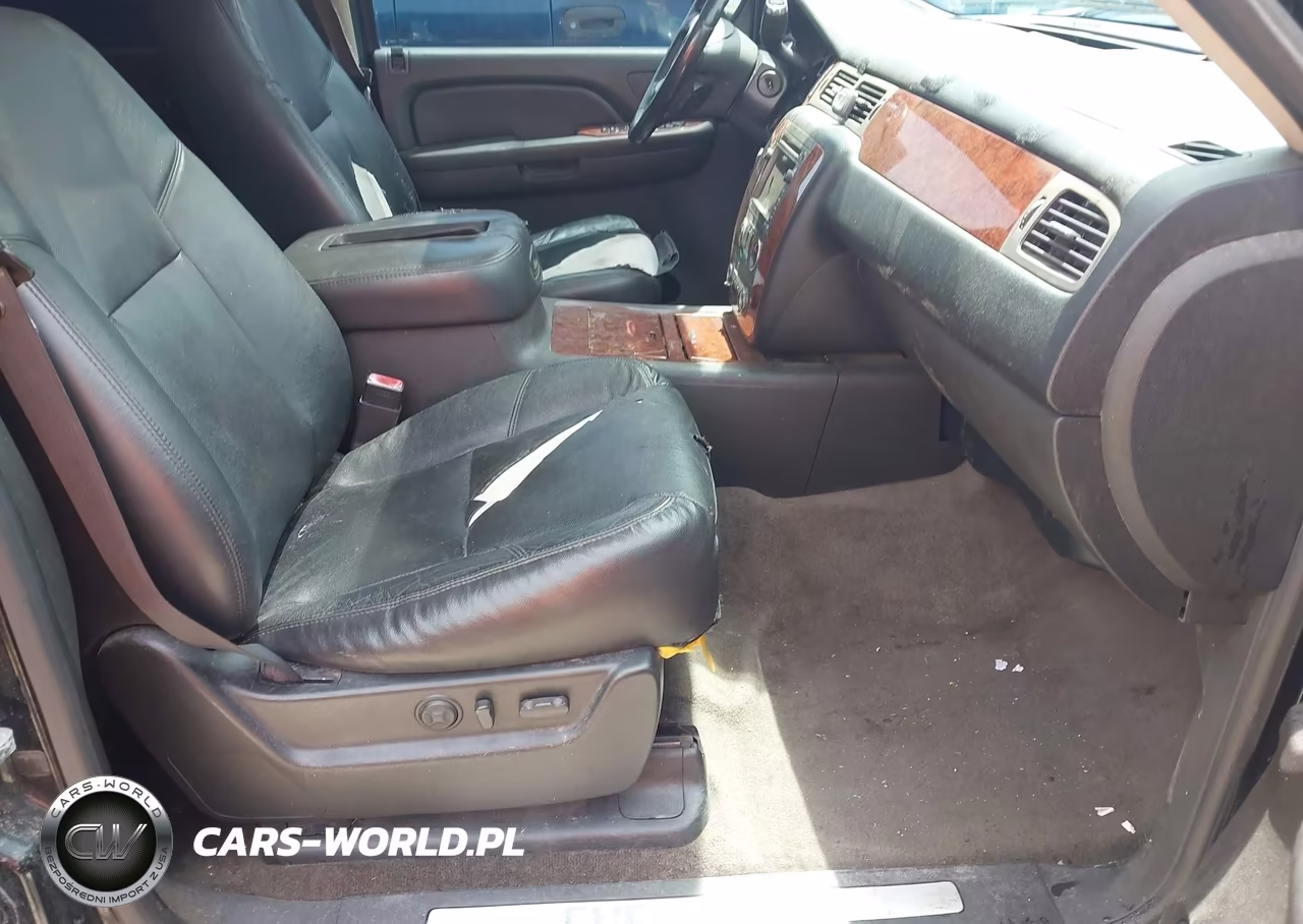 2009 Chevrolet Suburban 1500 Ltz VIN:1GNFC360X9J125998 - 5