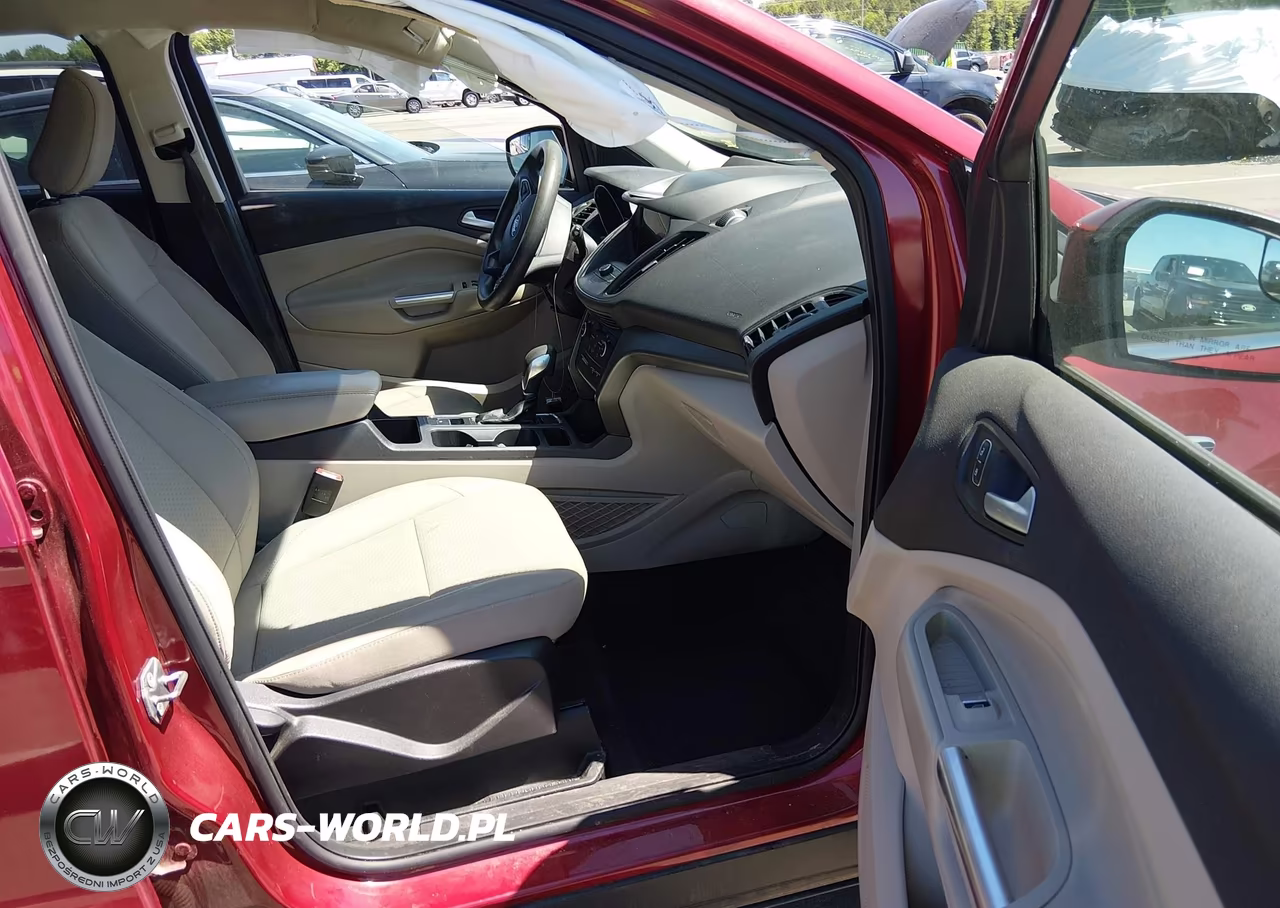 2019 Ford Escape Se VIN:1FMCU0GD1KUB95575 - 5