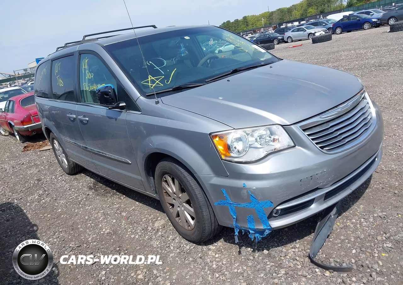2015 Chrysler Town & Country Touring – zdjęcie 1 z 11