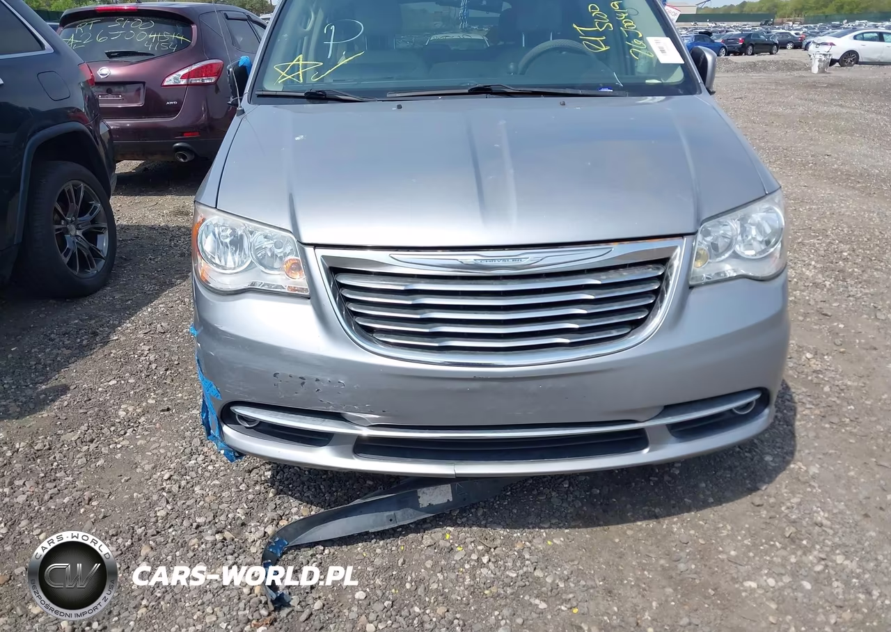 2015 Chrysler Town & Country Touring VIN:2C4RC1BG8FR538121 - 6