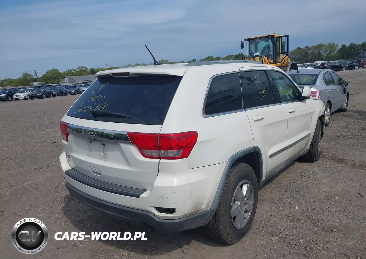 2012 Jeep Grand Cherokee Laredo VIN:1C4RJFAG8CC155000 - 4