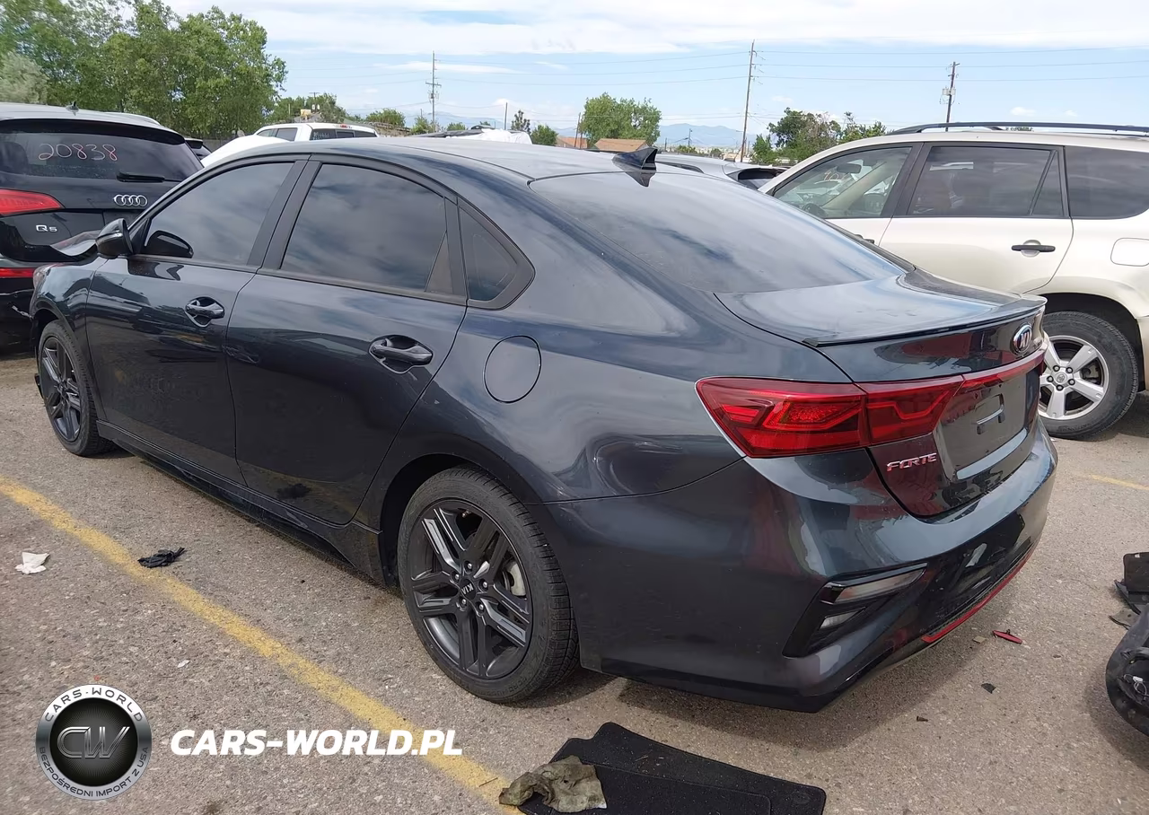 2020 Kia Forte Gt-Line VIN:3KPF34AD1LE248621 - 3