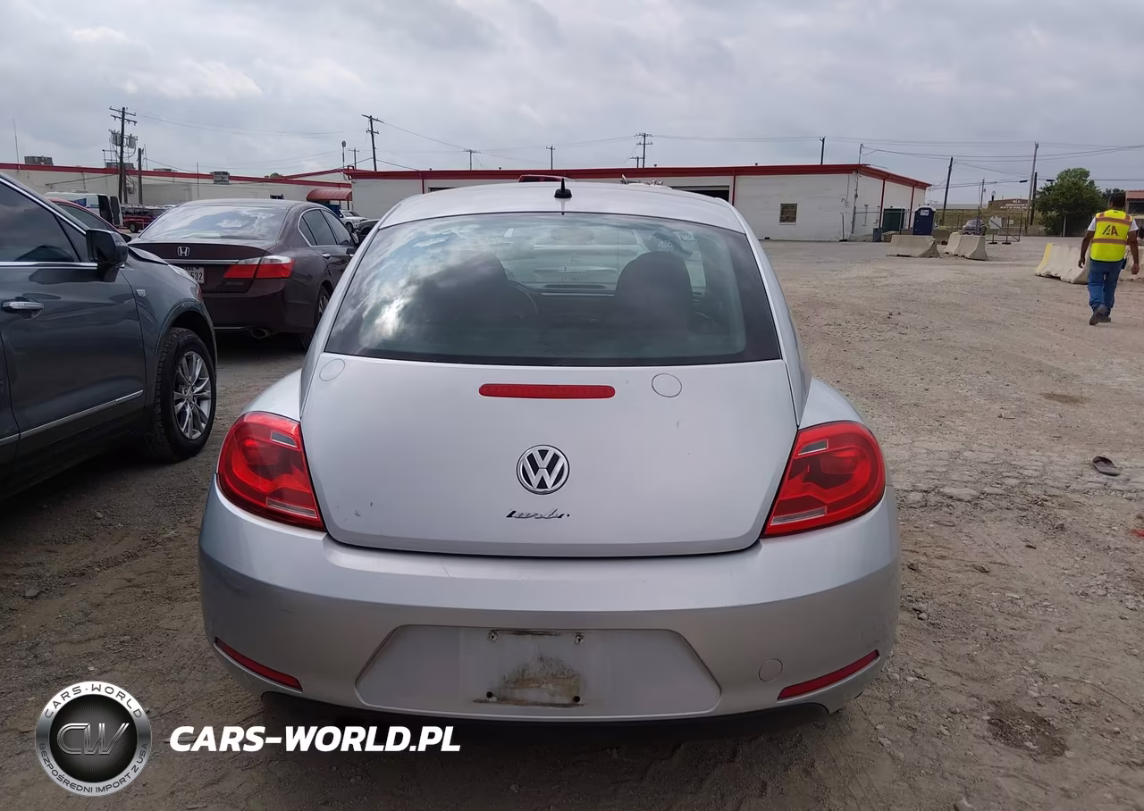 2014 Volkswagen Beetle 1.8T Entry VIN:3VWF17AT8EM642864 - 16