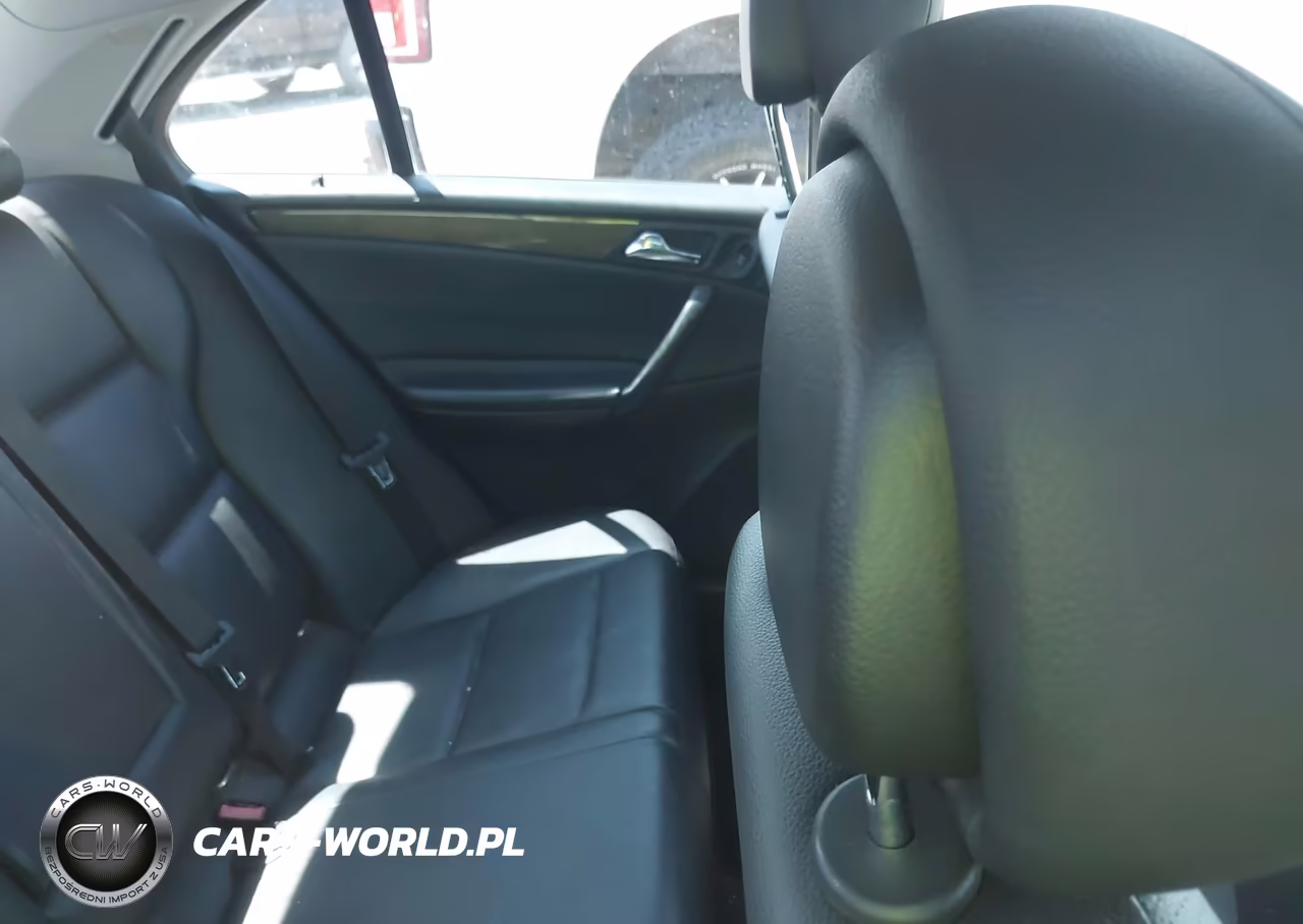 2007 Mercedes-Benz C 230 Sport VIN:WDBRF52H47A942402 - 8