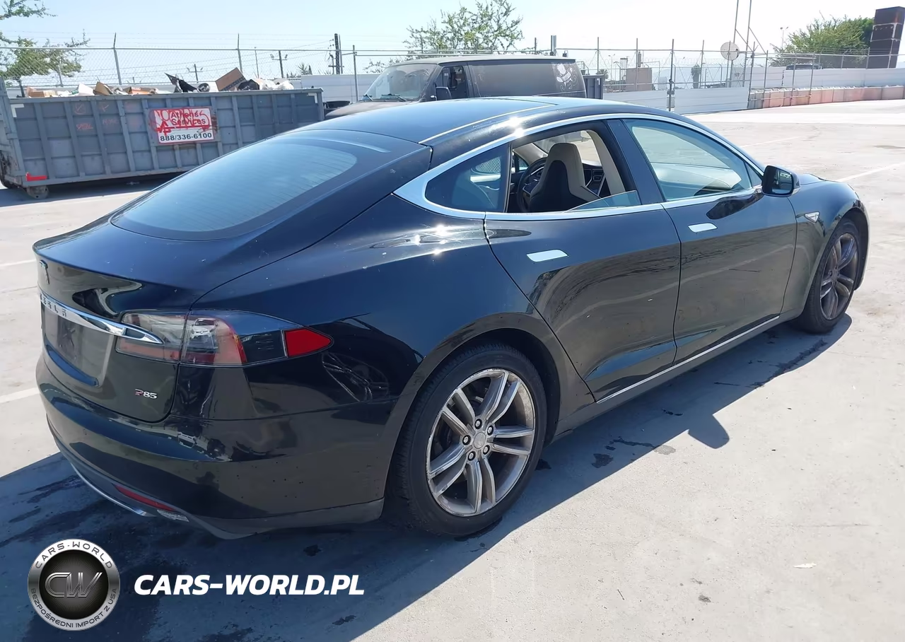 2013 Tesla Model S Performance VIN:5YJSA1CPXDFP24967 - 4