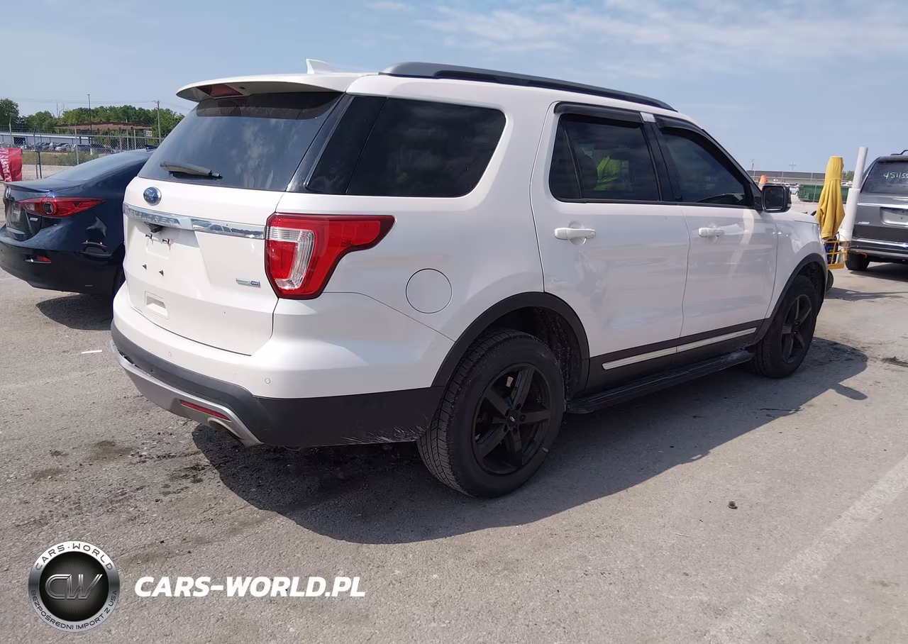 2016 Ford Explorer Xlt VIN:1FM5K8DH4GGA57474 - 4